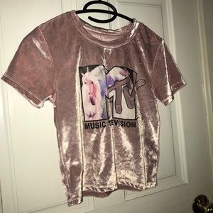 Forever 21 MTV shirt.